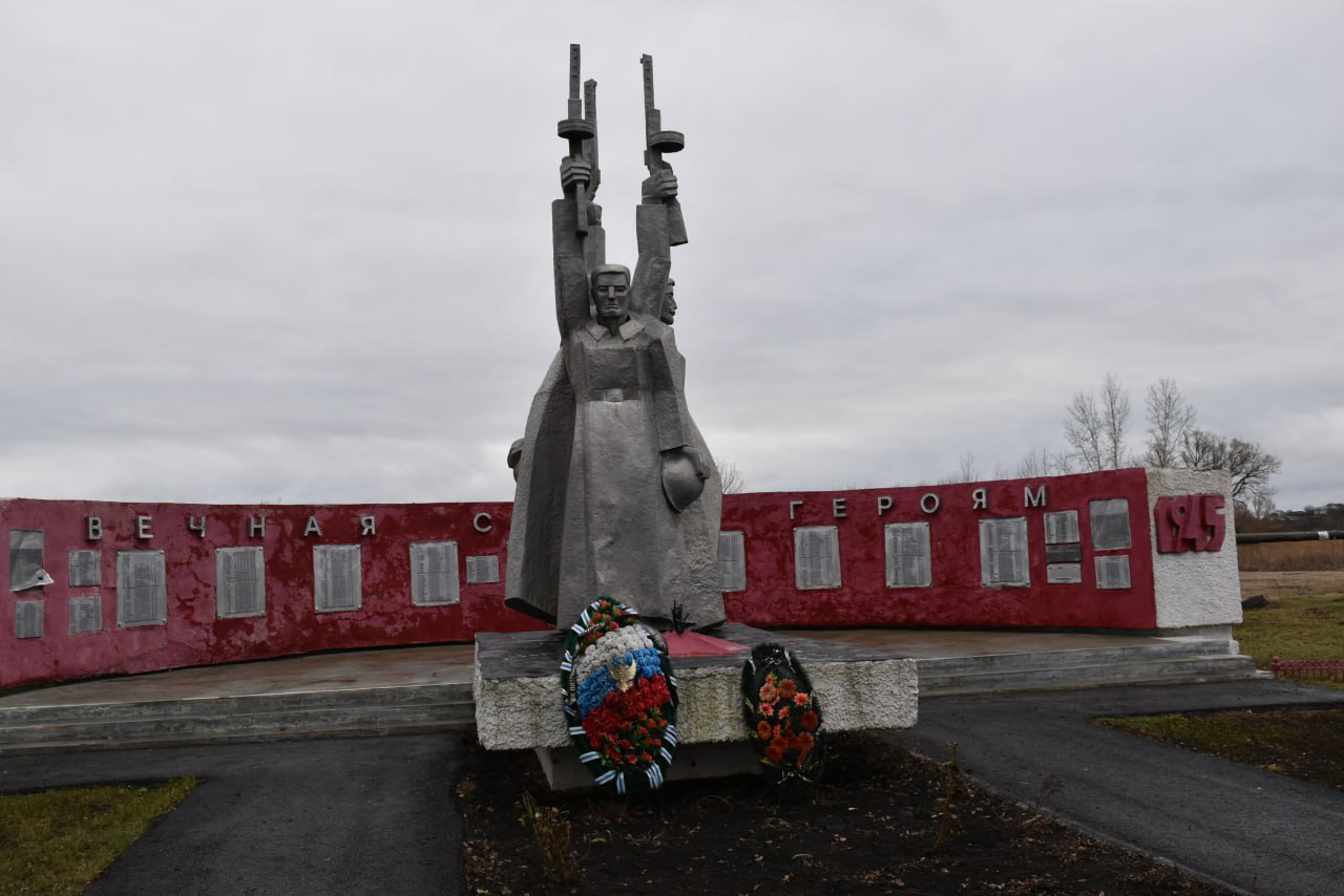 О подвиге героев будем помнить всегда.