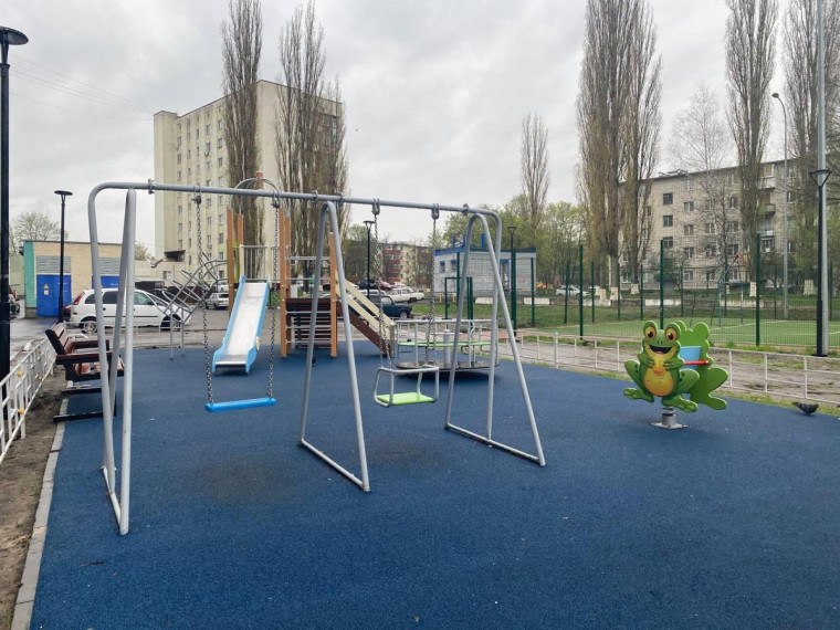 Замечания по дворам, благоустроенным в 2022 году, будут устранены. Замечания по дворам, благоустроенным в 2022 году, будут устранены.