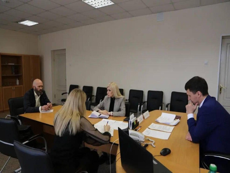Встреча с руководителем НКО экологической направленности. Встреча с руководителем НКО экологической направленности.