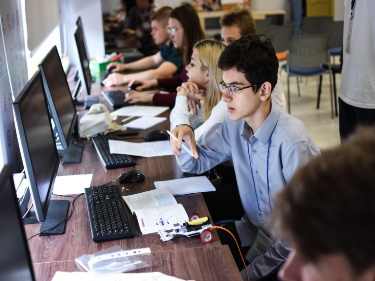 В Старом Осколе прошёл научно-технический фестиваль «HackMakeFest-2023. Школьная редакция». В Старом Осколе прошёл научно-технический фестиваль «HackMakeFest-2023. Школьная редакция».