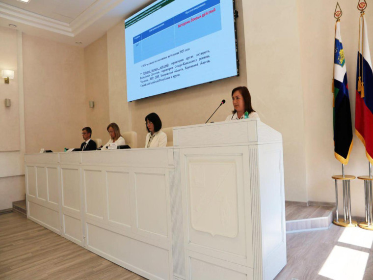 Состоялось внеочередное двенадцатое заседание Совета депутатов Старооскольского городского округа четвертого созыва.