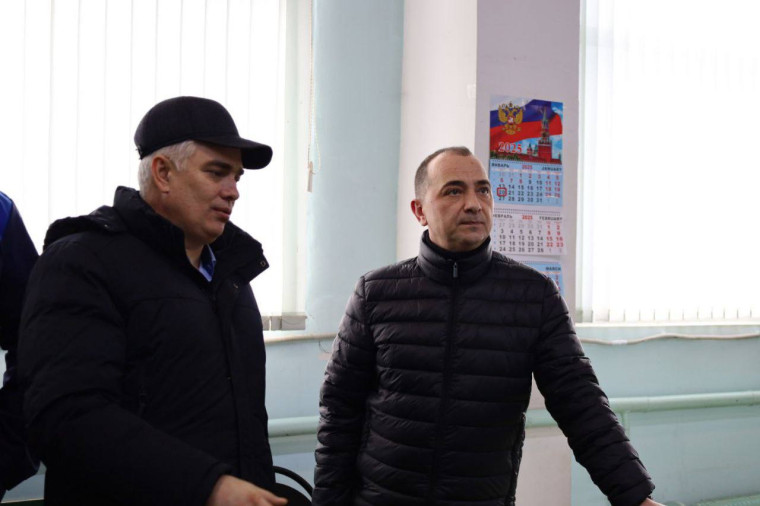Исполняющий полномочия главы администрации Старооскольского округа Владимир Жданов сегодня посетил несколько ресурсообеспечивающих организаций. Исполняющий полномочия главы администрации Старооскольского округа Владимир Жданов сегодня посетил несколько ресурсообеспечивающих организаций.
