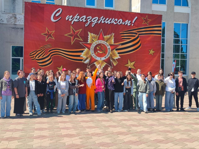 Путешествие по героической земле: старооскольские школьники в Яковлевском округе. Путешествие по героической земле: старооскольские школьники в Яковлевском округе.