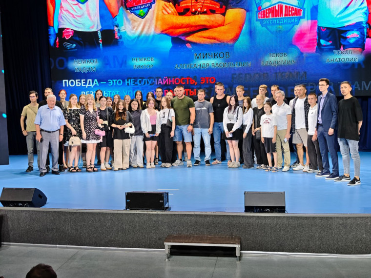 Команда «Fedor Team» зажгла сердца старооскольской молодёжи. Команда «Fedor Team» зажгла сердца старооскольской молодёжи.