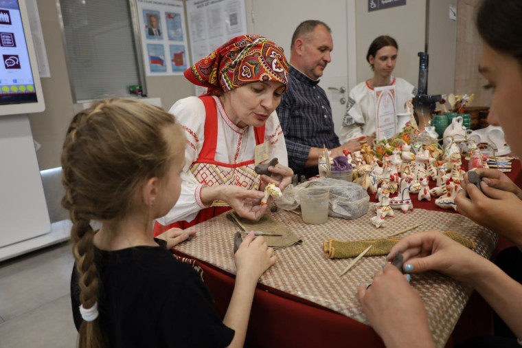 В Центре культурного развития «Молодёжный» прошёл праздничный концерт, посвящённый Дню России .