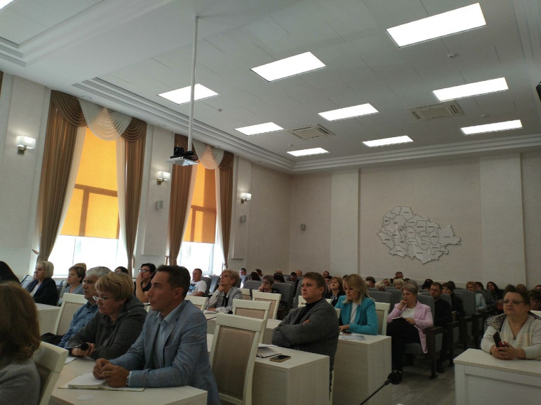 В администрации Старооскольского городского округа состоялось очередное заседание Координационного совета по охране и условиям труда.