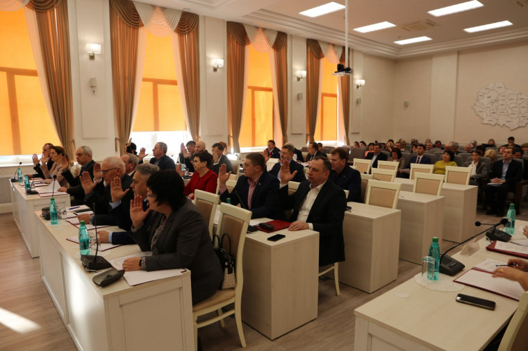 Состоялось шестое заседание Совета депутатов Старооскольского городского округа четвертого созыва.