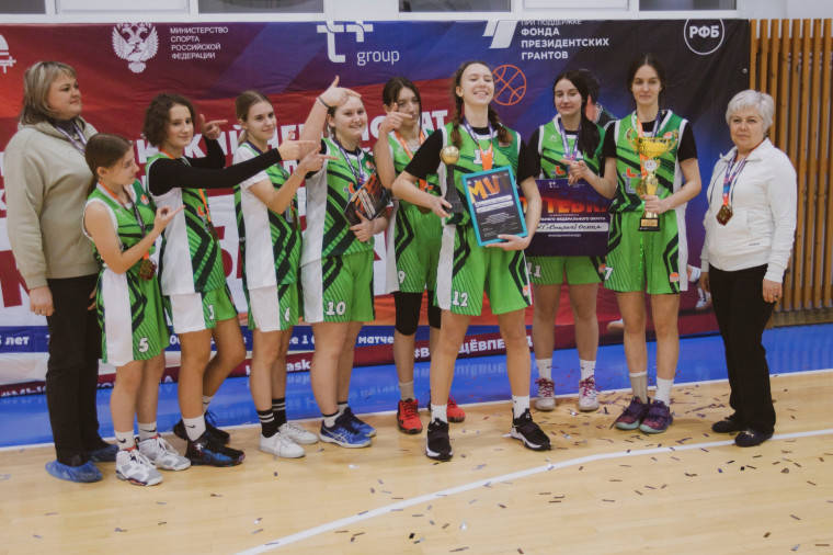 В Старом Осколе прошёл финал регионального этапа школьной баскетбольной лиги «КЭС – Баскет».