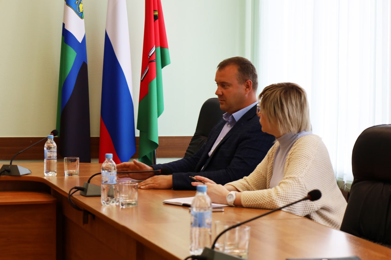 В администрации прошло совещание по вопросам обращения с ТКО | 26.05.2023 | Старый  Оскол - БезФормата